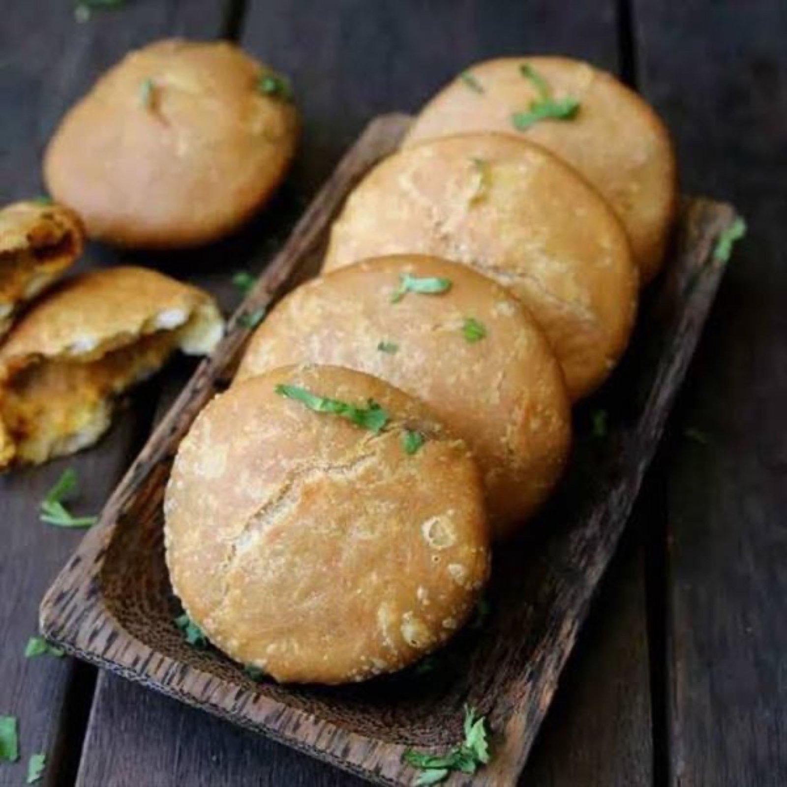 Khasta kachori, Banaras counter